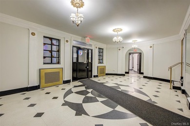 THE UNIT: Welcome home to the dreamy #4E... a spacious, bright - photo 22