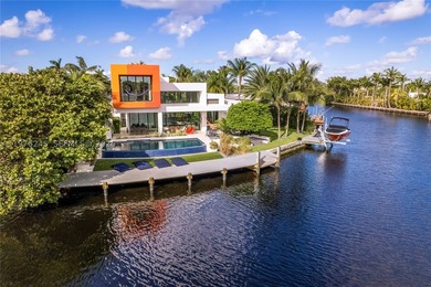 Discover an architectural showpiece where Modernist design meets - photo 36