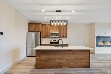 Modern Luxury Condo Near Bear Lake Short term rental Approved - photo 60