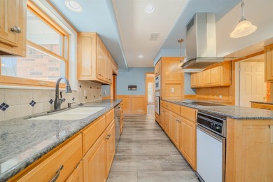 Opportunity knocks in the heart of Wildwood, one of Longview's - photo 5