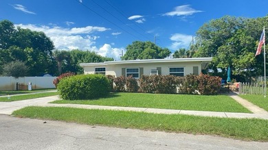 Income-producing triplex located at 182 W 34th Street, Riviera - photo 2