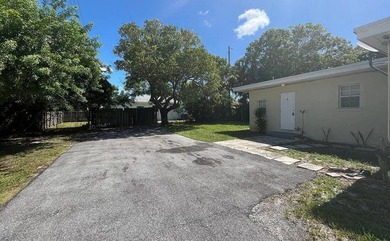 Income-producing triplex located at 182 W 34th Street, Riviera - photo 3