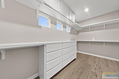 Luxury 5 Bedroom, 4 bath Home located in the Exclusive SPI Golf - photo 38