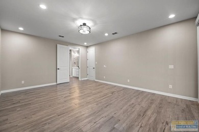 Luxury 5 Bedroom, 4 bath Home located in the Exclusive SPI Golf - photo 41