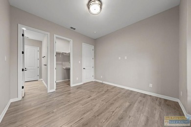 Luxury 5 Bedroom, 4 bath Home located in the Exclusive SPI Golf - photo 50