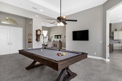 Flexible 4-bedroom home with a large guest suite/office that - photo 11