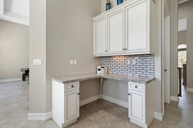 Flexible 4-bedroom home with a large guest suite/office that - photo 21