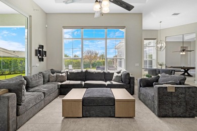 Flexible 4-bedroom home with a large guest suite/office that - photo 24