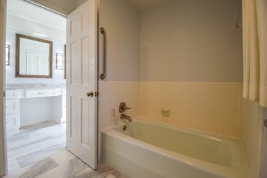 Welcome to this special lakefront property on 5 peaceful acres - photo 25