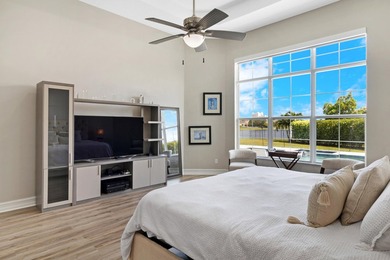 Flexible 4-bedroom home with a large guest suite/office that - photo 26