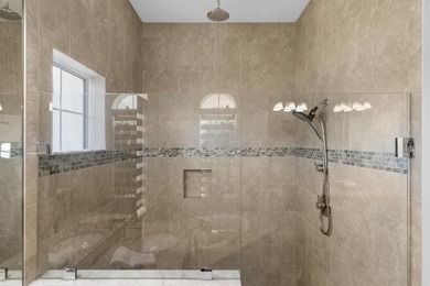 Flexible 4-bedroom home with a large guest suite/office that - photo 30