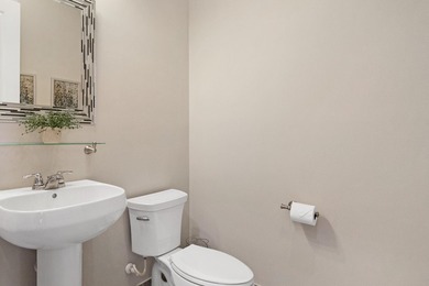 Flexible 4-bedroom home with a large guest suite/office that - photo 35