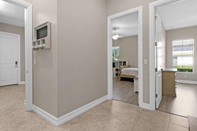 Flexible 4-bedroom home with a large guest suite/office that - photo 36