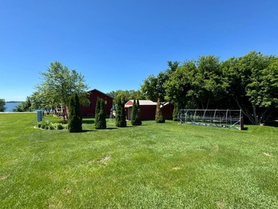 Back lot year-round home on the North Side of Roy Lake in - photo 38
