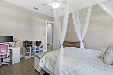Flexible 4-bedroom home with a large guest suite/office that - photo 41