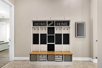Flexible 4-bedroom home with a large guest suite/office that - photo 46