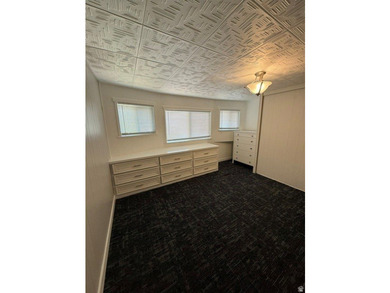 Updated single-wide mobile home in a highly desirable 55+ - photo 8