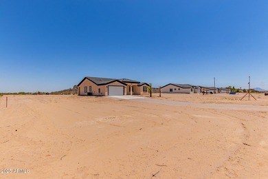 (private lake, pond, creek) Home For Sale in Tonopah Arizona