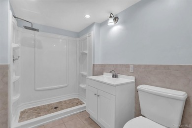 Lovely Patchogue Living! Enjoy This Beautifully Designed And - photo 25