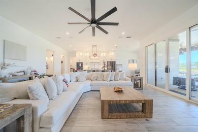 Welcome to elevated living in this stunning custom-built home - photo 3