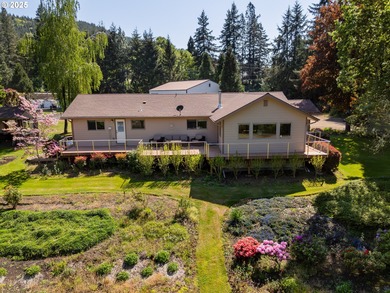 North Umpqua River Home For Sale in Roseburg Oregon