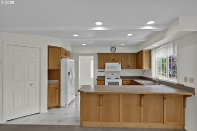 Coveted lakefront living on Siltcoos Lake, ideally situated - photo 11