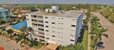 EXCELLENT LOCATION FACING EAST TOWARDS THE INTRACOASTAL JUST - photo 24
