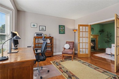 Nestled in one of Webster's most sought-after neighborhoods - photo 31