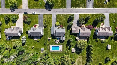 Nestled in one of Webster's most sought-after neighborhoods - photo 42