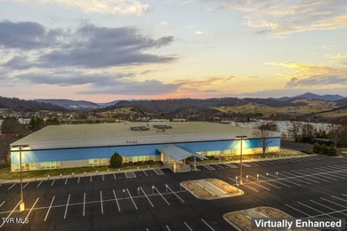 Former AT&T call center building with 54,683 sq ft. Steel frame - photo 5