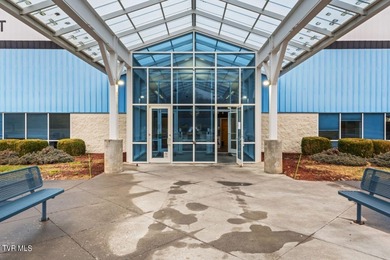 Former AT&T call center building with 54,683 sq ft. Steel frame - photo 7