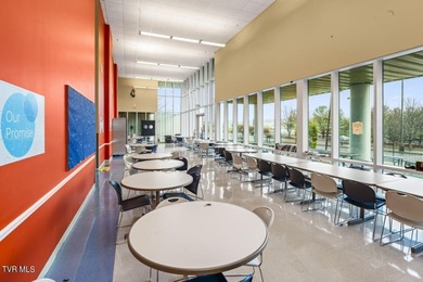 Former AT&T call center building with 54,683 sq ft. Steel frame - photo 9