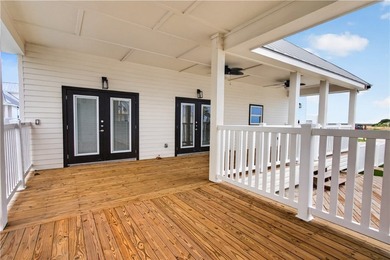 Property Description: Spoonbill Bay is a luxury bay side home - photo 9