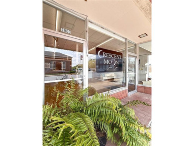 Welcome to a rare opportunity in downtown Higginsville--a