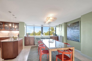 ***RARELY ON THE MARKET***STUNNING 2 BEDROOM, 2 BATHROOM - photo 14