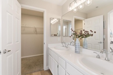 Beautifully updated 2 bd/2 ba condo in the desirable Redwood - photo 21