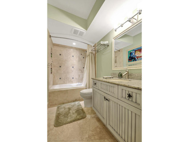 ***RARELY ON THE MARKET***STUNNING 2 BEDROOM, 2 BATHROOM - photo 39