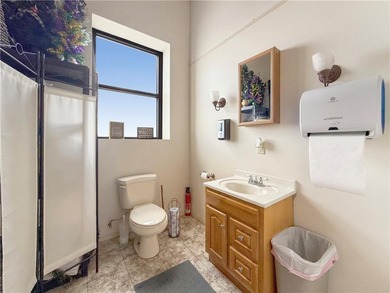 Welcome to a rare opportunity in downtown Higginsville--a