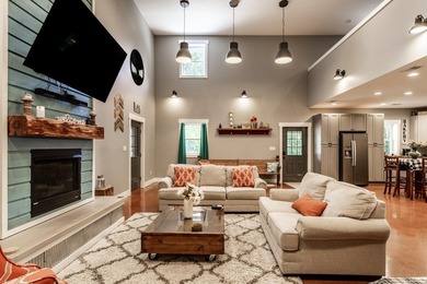 Escape to your own private retreat just minutes from Lake - photo 11