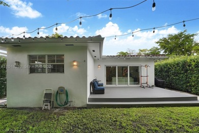 Completely remodeled 3/2 Coral Gables home on charming Catalonia - photo 13