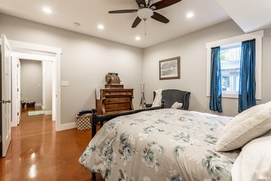 Escape to your own private retreat just minutes from Lake - photo 14