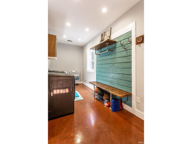 Escape to your own private retreat just minutes from Lake - photo 17