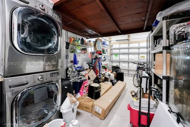 Completely remodeled 3/2 Coral Gables home on charming Catalonia - photo 18