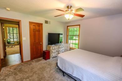 Enjoy easy access to Bull Shoals Lake and the White River from - photo 20