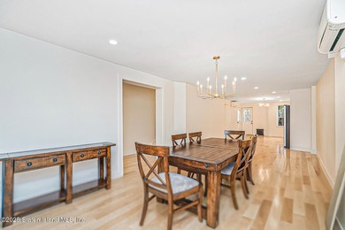 Welcome to 645 Carroll Street! This stunning and impeccably - photo 20