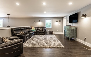 Escape to your own private retreat just minutes from Lake - photo 21