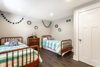 Escape to your own private retreat just minutes from Lake - photo 23