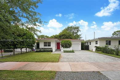Completely remodeled 3/2 Coral Gables home on charming Catalonia - photo 23