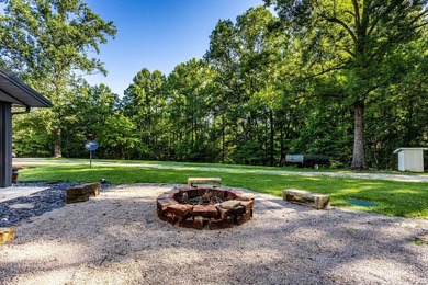 Escape to your own private retreat just minutes from Lake - photo 31