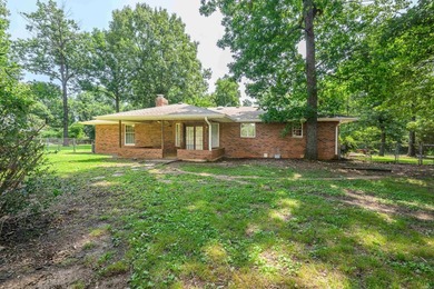 Enjoy easy access to Bull Shoals Lake and the White River from - photo 33